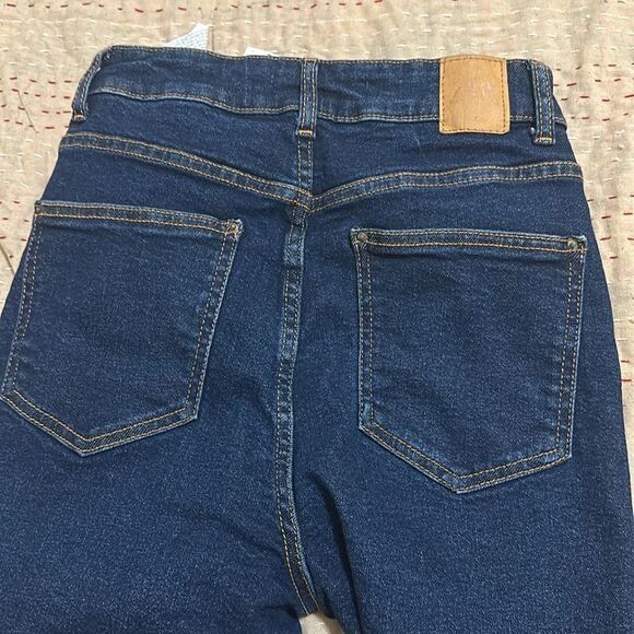 Zara Dark Wash Skinny Jeans - Picture 6 of 7